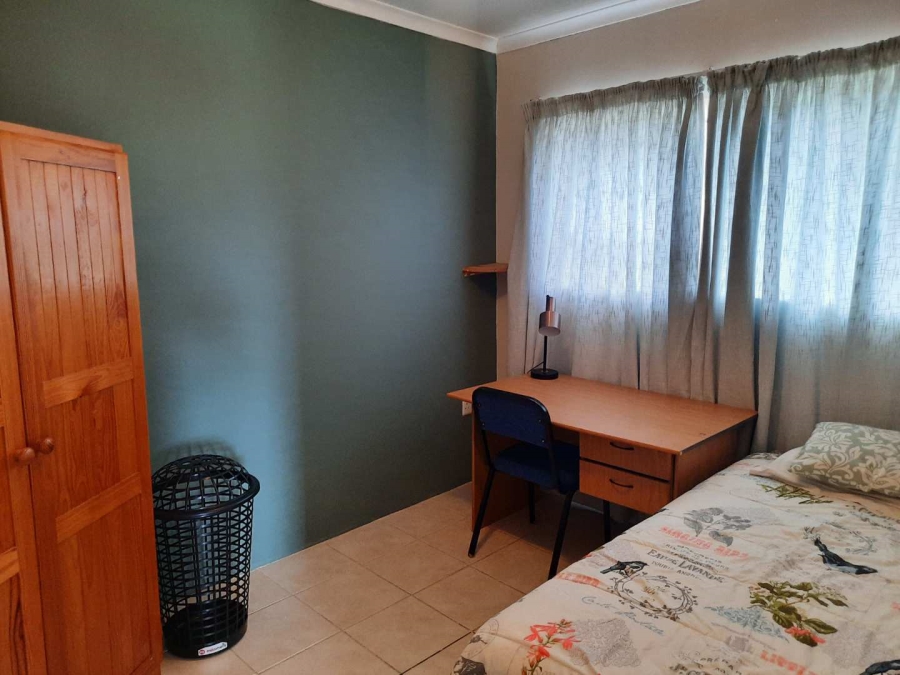 8 Bedroom Property for Sale in Summerstrand Eastern Cape